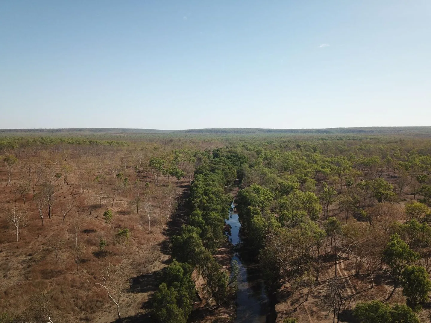 australia-outback-camp-aerial-river-corridor