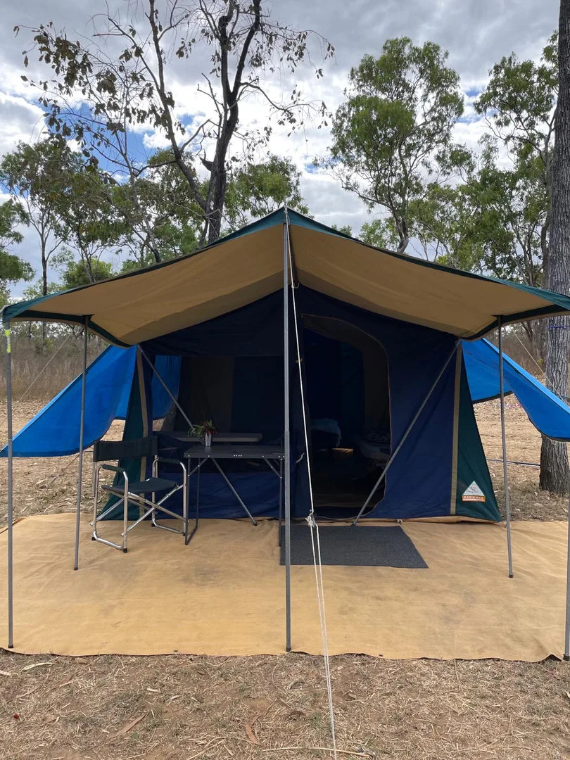 australia-outback-camp-safari-tent-entrance-01