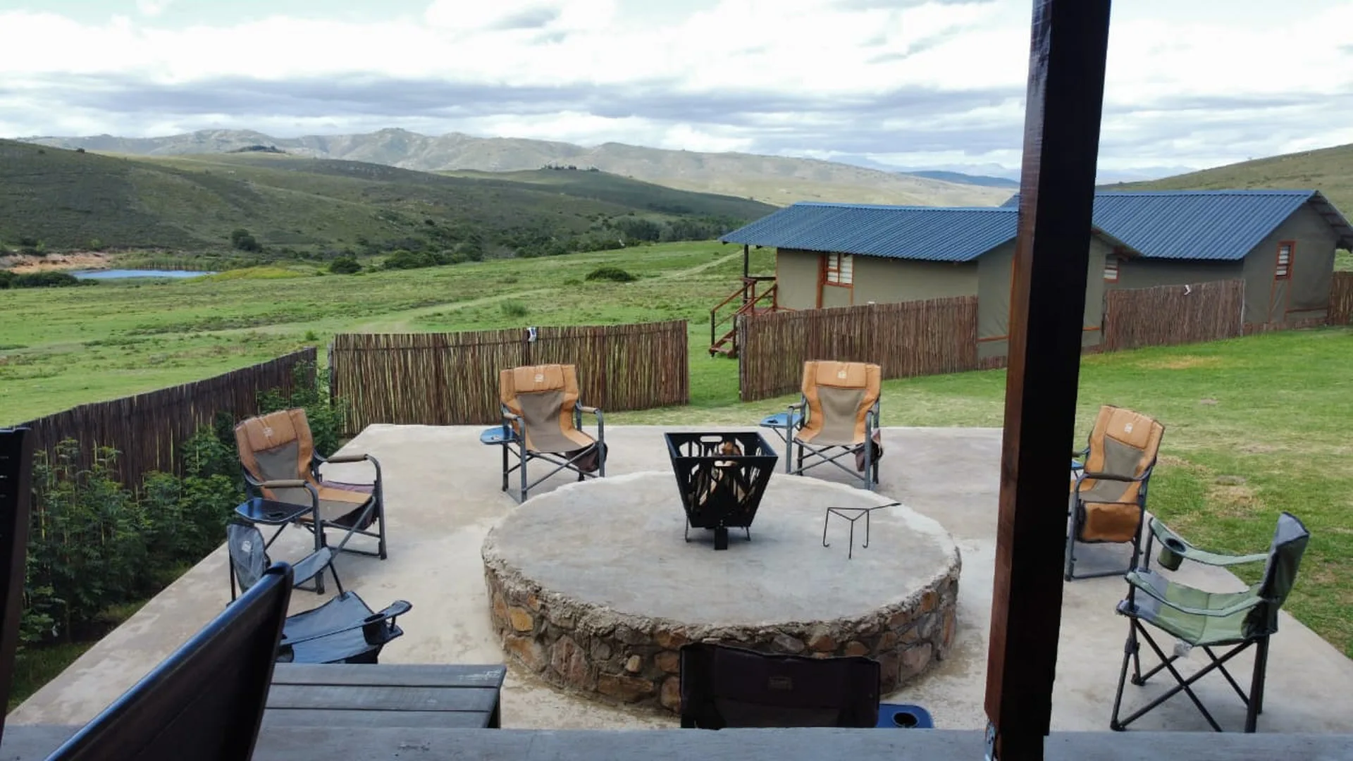 south-africa-safari-lodge-firepit-terrace-day